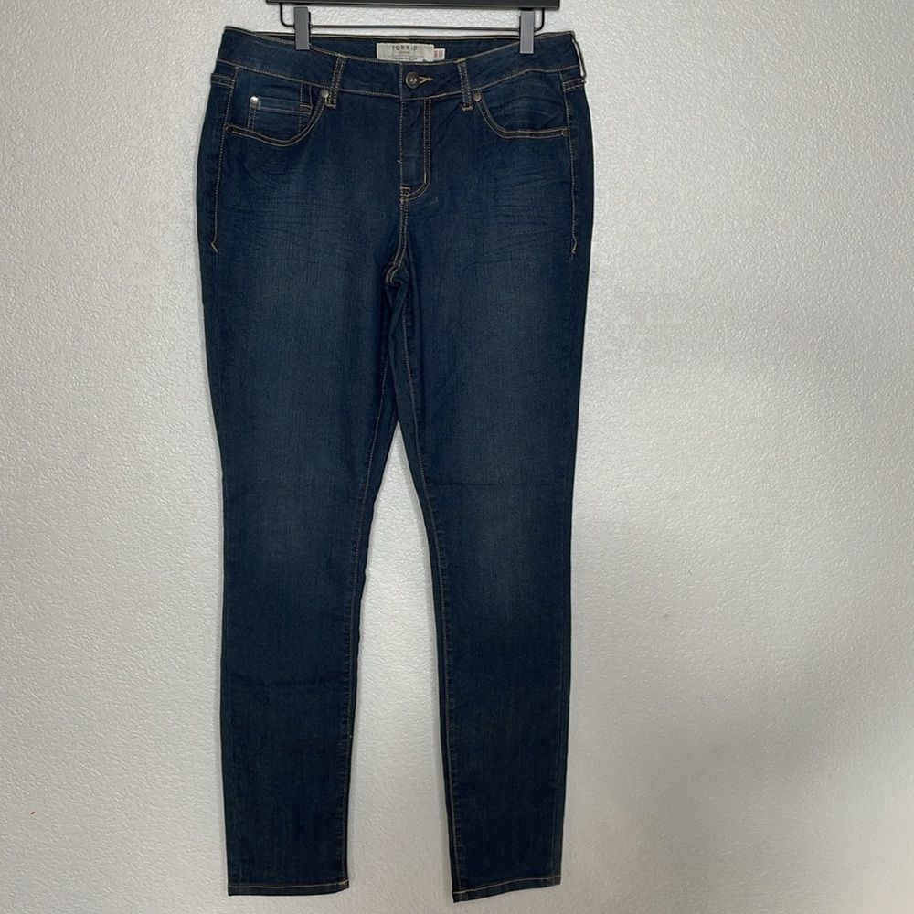 Torrid Curvy Skinny Jeans Size 10T